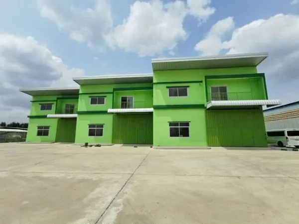 รร.สารสาสน์ บางบัวทอง 2.6กม. ไฟฟ้า 3 เฟส แยกลาดหลุมแก้ว 1 กม. มินิแฟคตอรี่ให้เช่า 2 นอน 2 น้ำ ถนนกาญจนาภิเษก 330 ตร.ม