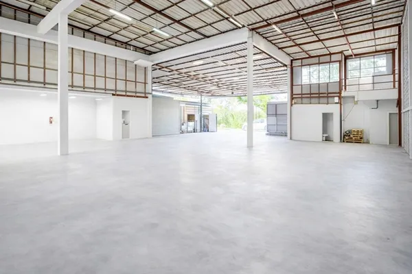 ใกล้รร.อัสสัมชัญธนบุรี 1 กม 450 ตร.ม. บางไผ่ บางแค สาย2-3 หมู่บ้านเศรษฐกิจ โกดังให้เช่า 4 นอน 4 น้ำ