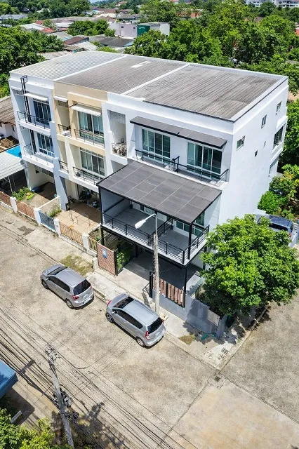 ถนนกัลปพฤกษ์ 50 ม. BTS วุฒากาศ 1.7 กม. ทาวน์โฮมหลังมุม 3ชั้น 3นอน 3น้ำ บริติชโคลัมเบีย 2.9 กม. 31 ตร.วา. 370 ตร.ม.