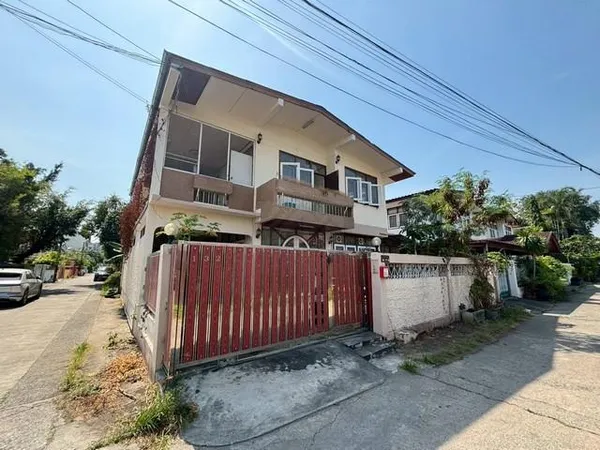 ขายบ้านเดี่ยว 2 ชั้น 49 ตร.ว. ซอยลาดพร้าว 109 หลังมุม ใกล้เดอะมอลล์บางกะปิ