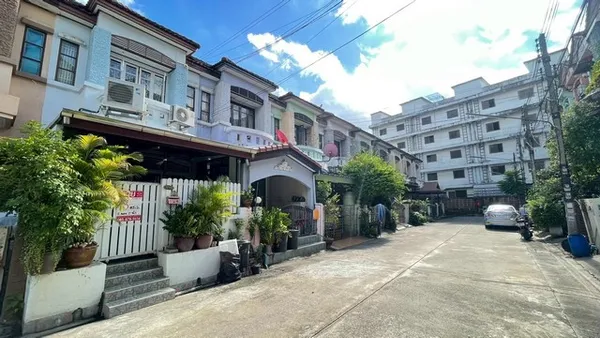 หมู่บ้านบุศรินทร์ สาย 4 ซอยกระทุ่มล้ม 6 ถนนสามพราน สามพราน นครปฐม