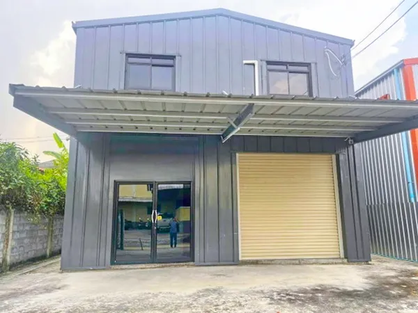 ใกล้รร.สตรีวิทยา 2 700 ม. 65 ตร.ว. 270 ตร.ม.. โชคชัย 4 ซอย 60-74 MRTโชคชัย 4 2.5 กม.ให้เช่าโกดังพร้อมออฟฟิศ 1 นอน 2 น้ำ