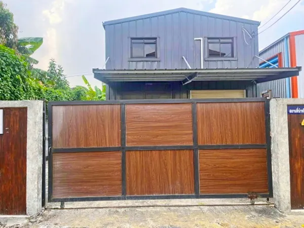 ให้เช่าโกดังพร้อมออฟฟิศ โชคชัย 4 ซอย 60-74 MRTโชคชัย 4 2.5 กม. 1 นอน 2 น้ำ ใกล้รร.สตรีวิทยา 2 700 ม. 65 ตร.ว. 270 ตร.ม..