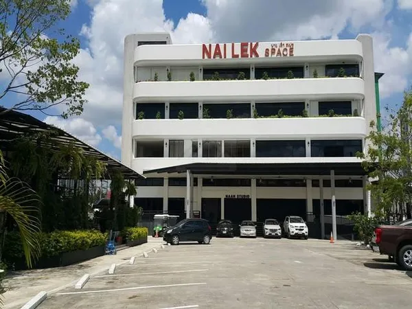 ให้เช่าพื้นที่สำนักงาน 115 ตร.ม. และ 188 ตร.ม. ซอยวิภาวดีรังสิต 17 ใกล้ BTS หมอชิต