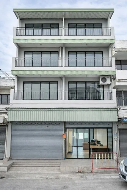 ซ.พหลโยธิน31-39 BTS เสนานิคม 650 ม. ม.เกษตร บางเขน 1.5 กม. อาคารพาณิชย์ให้เช่า 4 ชั้น 32 ตร.ว. 400 ตร.ม.