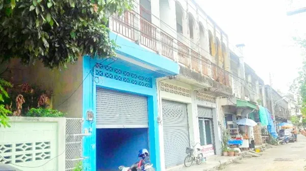 ใกล้รพ.ลำปาง 1.6 กม. เสรีเซนเตอร์ รร.ลำปางกัลยาณี 600 ม. ตึกแถวให้เช่าใจกลางเมืองลำปาง 3 นอน 1 น้ำ 19 ตร.ว. 150 ตร.ม.