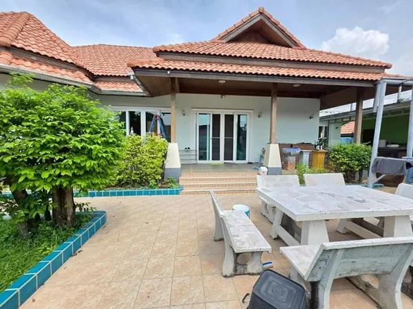 ขายบ้านเดี่ยว ใกล้ทะเล เหมาะกับการรีโนเวท ชัยพฤกฝั่งสนามกีฬา บางละมุง ชลบุรี