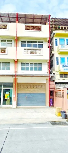 ตลาดทุ่งมังกร 600 ม.เนื้อที่ 17 ตร.ว. 220 ตร.ม.ตลิ่งชัน บนถนนบรมราชชนนี52-56 สายใต้ใหม่ 900 ม.อาคารพาณิชย์ให้เช่า 3.5 ชั