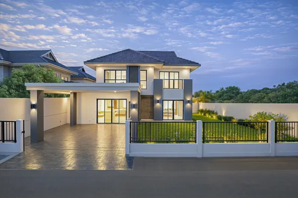 บ้านรีโนเวทใหม่ จากแบรนด์ Property Perfect โครงการ มณียา มาสเตอร์พีซ รัตนาธิเบศร์ ใกล้กลางรถไฟฟ้าสายสีม่วงถึง 2 สถานี  บางรักน้อยท่าอิฐ  และ  ไทรม้า  เชื่อมต่อหลายเส้นทาง ใกล้เซ็นทรัล เวสต์เกต B8392