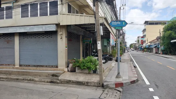 ขายที่ดินเปล่า ติดถนน ทำเลทอง ซอยอัสสัมชัญ5 เขตภาษีเจริญ  จังหวัดกรุงเทพมหานคร
