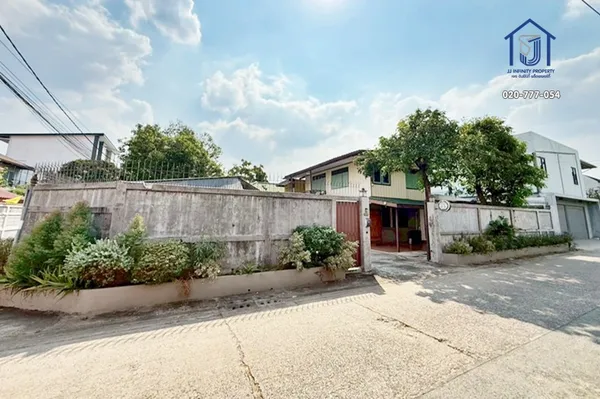 ขายบ้านเดี่ยว 99 ตารางวา ถนนโชคชัย 4 ซอย 84 หลังมุม ใกล้ทางด่วนรามอินทรา