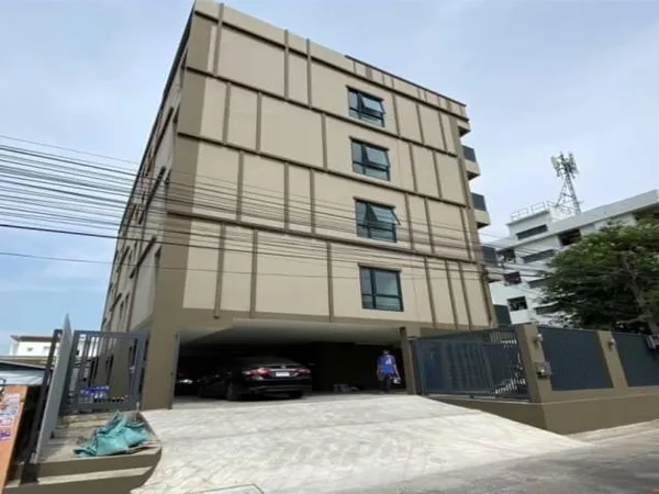 ขายอพาร์ทเม้นท์ 5 ชั้น ซอยนาคนิวาส ลาดพร้าว 71 ใกล้รถไฟฟ้า อายุตึก 5 ปี