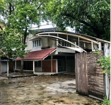 ขายที่ดินพร้อมบ้านแปลงมุมขนาด 187 ตรว. เอกมัย ซอย 18 สภาพแวดล้อมดี เหมาะสร้างบ้าน สำนักงาน หรือลงทุน ใกล้ BTS เอกมัย ทอง