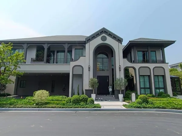 Grand Bangkok Boulevard แกรนด์ บางกอก บลูเลอวาร์ด บางนา กม.15 (โครงการบ้านใหม่มือ1)