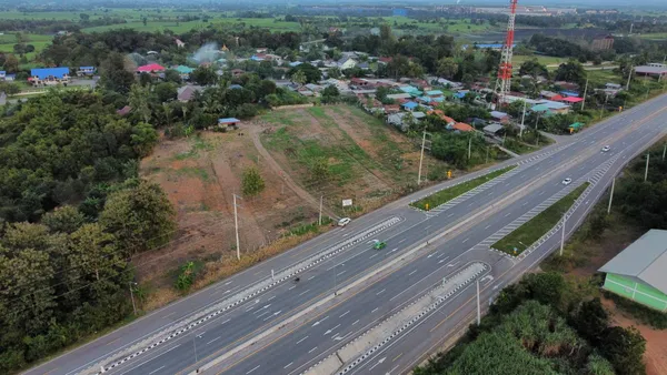 ขายที่ดินแบ่งแปลง / เหมายกแปลง ทำเลสวย ติดถนนมะลิวัลย์