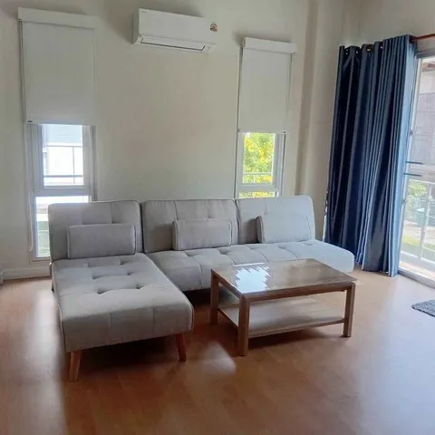 ให้เช่าทาวโฮม3 ชั้น หลังมุม ใกล้สวนหลวง ร.9,พาราไดซ์ พาร์ค,ซีคอน,สถานนีรถไฟฟ้าศรีอุดม สายสีเหลือง พลัสซิตี้ สวนหลวง ร.9