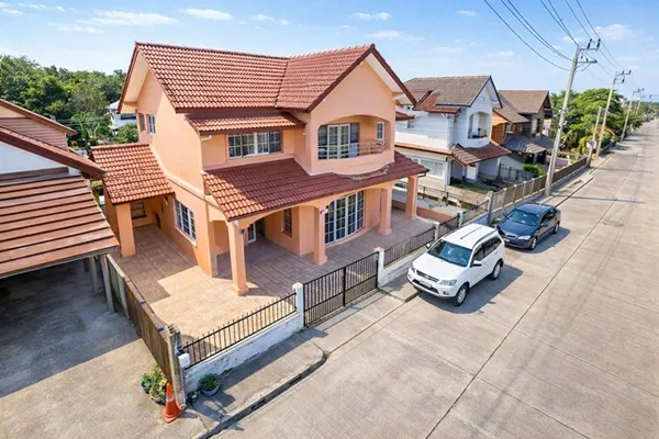 บ้านเดี่ยวขนาดใหญ่ 3-4นอน 2ห้องน้ำ MRT สุวินทวงศ์ 1.2 กม. ร่มเกล้าต้นๆ ถูกที่สุด ไม่เคยอยู่ บ้านหันหน้าไม่ชนใคร 65 ตร.ว.