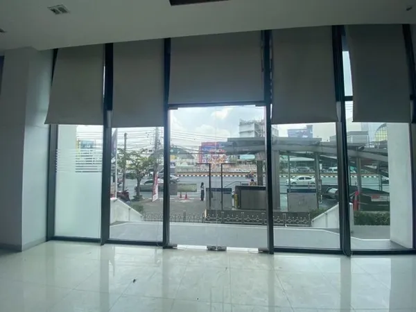 ให้เช่าพื้นที่สำนักงาน ขนาด 183 ตรม. ถนนพระรามที่ 4 ติด MRT หัวลำโพง เหมาะทำโชว์รูม, ร้านกาแฟ, ร้านอาหาร, ธุรกิจที่ต้องก