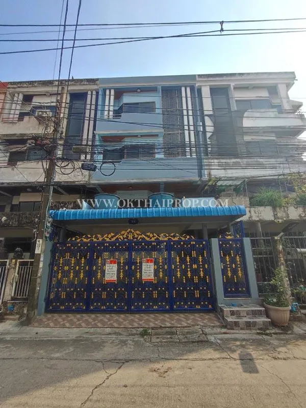 ทาวน์โฮม 4.5 ชั้น ถนนโชคชัย 4 ลาดพร้าว