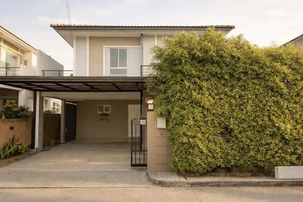 ให้เช่าบ้านเดี่ยวใกล้รถไฟฟ้าสายสีเหลือง สถานีศรีเทพา และ สายสีเขียวสถานีสำโรง 3 ห้องนอน 2 ห้องน้ำ โครงการ เดอะ แพลนท์ เท