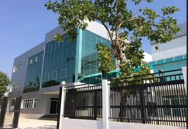 ให้เช่าสำนักงาน 3 ชั้น ที่ดิน 2-1-50 ไร่ พื้นที่ใช้สอย1,976 ตร.ม. ถนนเสรีไทย ใกล้เดอะมอลล์บางกะปิ