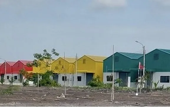 ให้เข่าโกดังสร้างใหม่ ทำเลดี คลองข่อย ย่านถนนราชพฤกษ์ เดินทางสะดวก ติดถนนใหญ่