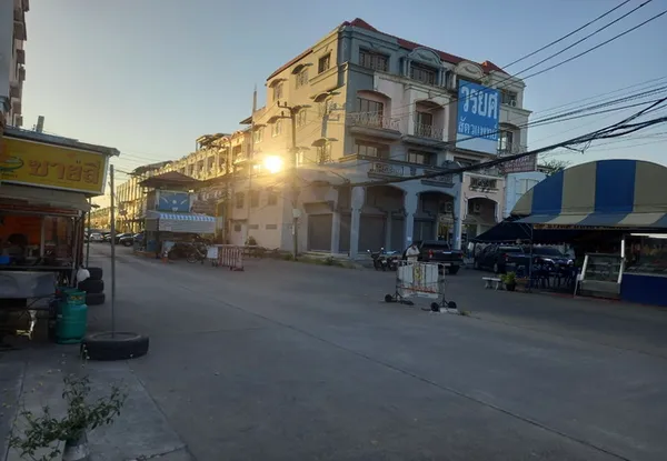 ขายอาคารพาณิชย์ หมู่บ้านรุ่งกิจวิลล่า 9 ซอยร่มเกล้า 58 เขตลาดกระบัง กรุงเทพมหานคร