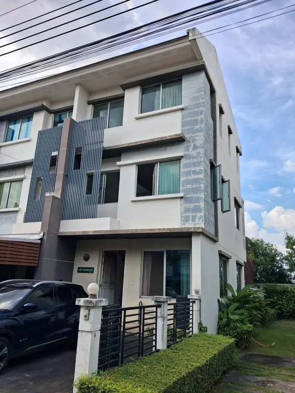 ทาวน์โฮม 3 ชั้น ห้องมุม มบ.ทาวน์พลัส เทพารักษ์ 2.9 ล้าน เจ้าของขายเอง