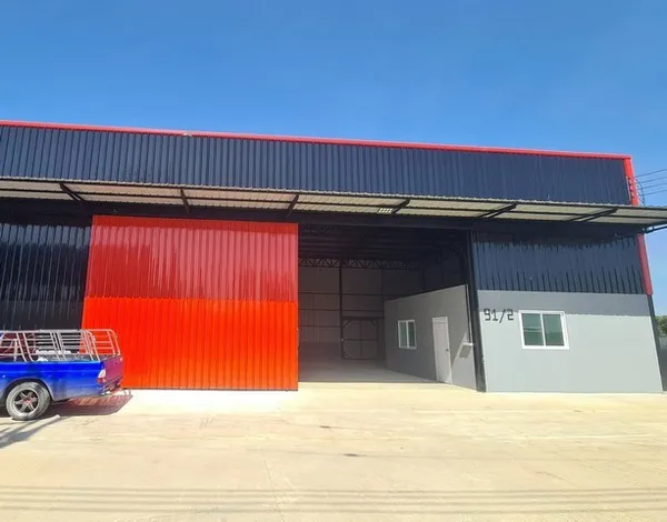 ให้เช่าโกดัง 2 หลัง ขนาด 240 ตร.ม.และ 300 ตร.ม.ถนนนิมิตใหม่ ซอยวัดสุขใจ 24 ตู้คอนเทนเนอร์ข้าได้