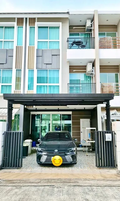 MRT ศรีนครินทร์ 38 600 ม. อ่อนนุช 44-48 ทาวน์โฮม 3 ชั้น 3 นอน 3 น้ำ พื้นที่ 21 ตร.วา.250 ตร.ม.พร้อมเฟอร์ฯ โครงการคุณภาพ