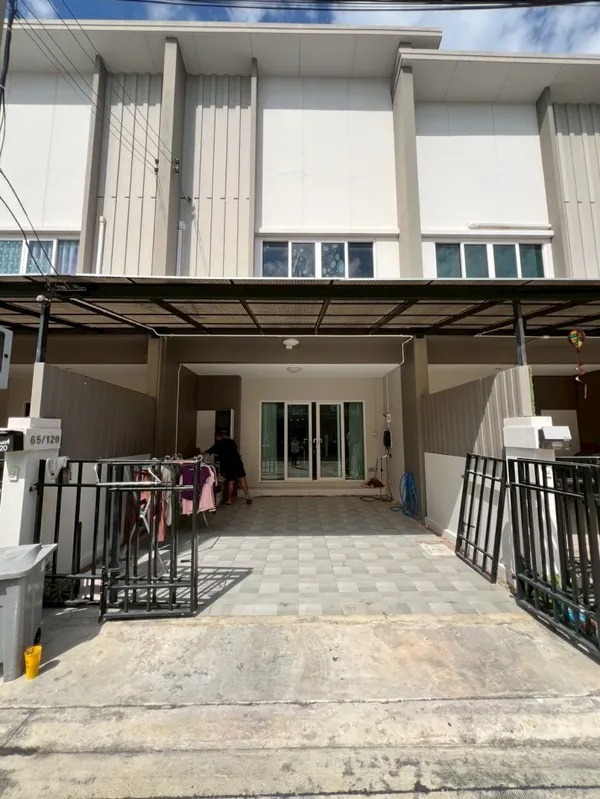 ขาย ทาวน์โฮม เฌอ วัชรพล