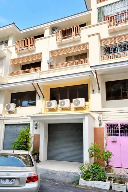 ให้เช่าอาคารพาณิชย์ 4 ชั้น 17ตร.วา. 272 ตร.ม. 5แอร์ ลดราคาครั้งที่3 4นอน โลตัส พระราม2 1.2กม. เซนทรัลพระราม2 800ม. ไทวัส