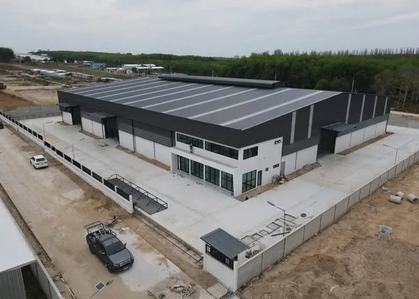 ขายและให้เช่าโรงงานนิคมพัฒนาระยอง พื้นที่ดินทั้งหมด 6 ไร่ ขนาดโรงงาน 5,742 ตารางเมตร