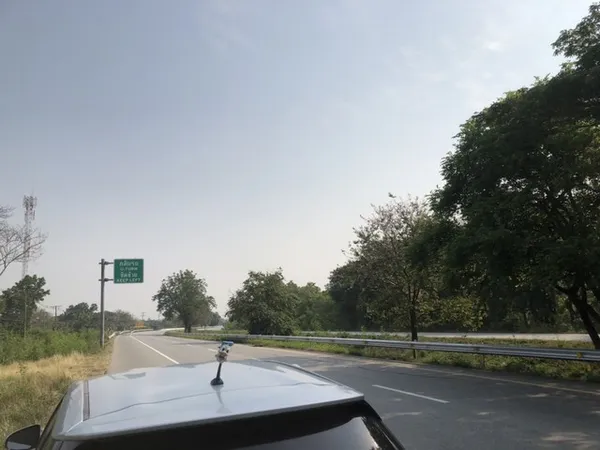 จากใจคนขายถึงใจผู้ซื้อ เมืองบ้านตากจังหวัดตาก 3-1-40 ไร่ ติดถนนเอเซีย AH1 ติดถนนพหลโยธิน ไร่ 3ลบ. โทร 096-8821857