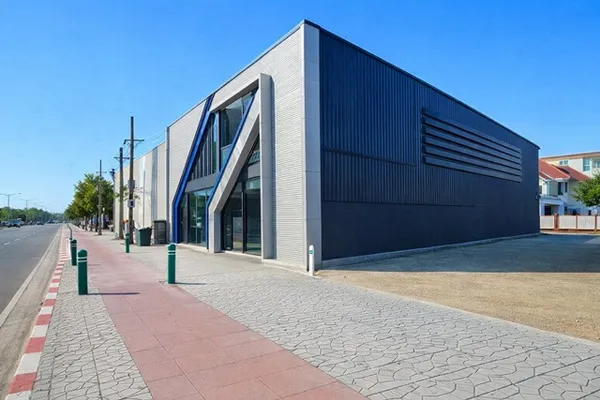 Big C สะพานใหม่ 1 กม.ขนาดใหญ่โชว์รูม 2 ชั้นให้เช่า 9 ห้องทำงาน 70ตร.ว. 500 ตร.ม. 2 ห้องน้ำ ใกล้ BTS สายหยุด 2.85ม. และ