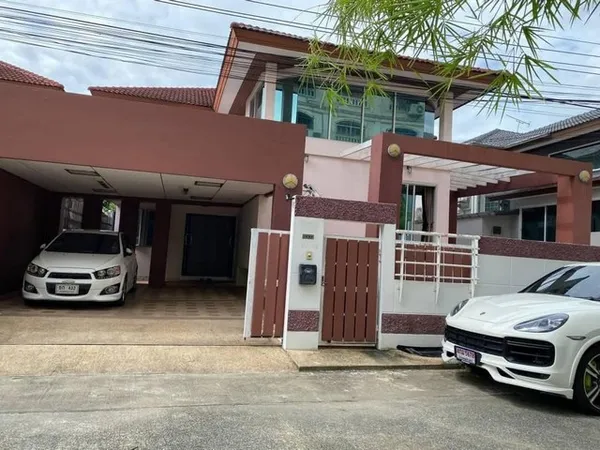 ให้เช่าบ้านเดี่ยว 2 ชั้น 67 ตรว. หมู่บ้านอารีน่าการ์เดนท์ อ่อนนุช 44 ใกล้ BTS บางจาก 5 นาที จอดรถได้ 5 คัน