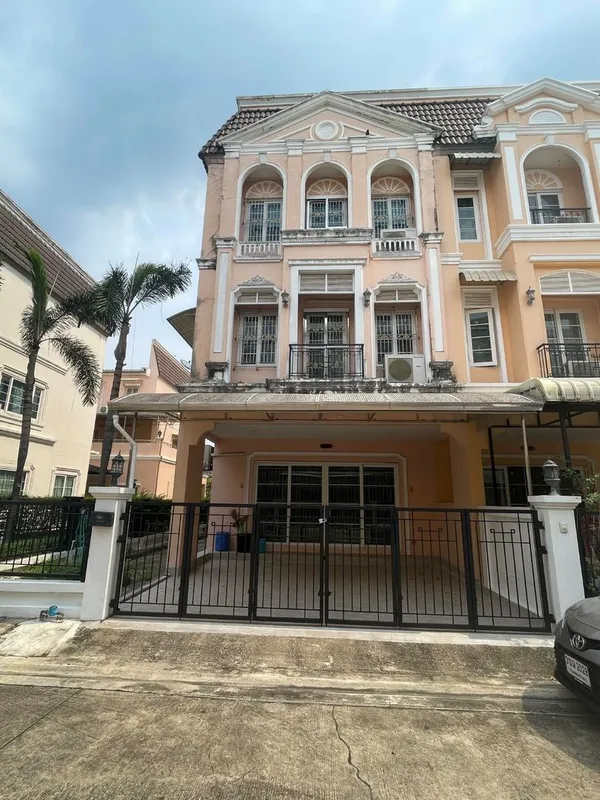 ⚡ ให้เช่า ทาวน์โฮม 3 ชั้น เออเบิ้น สาทร ใกล้ MRT ขนาด 37.60 ตร.ว. ⚡