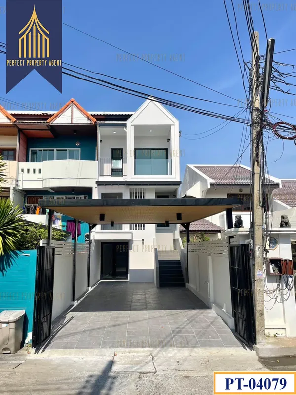 ขาย ทาวน์โฮม 3 ชั้น ติวานนท์ รีโนเวทใหม่ พร้อมอยู่