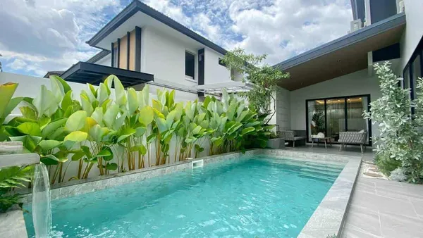 บ้านเดี่ยว 2 ชั้น รีโนเวทใหม่ในสไตล์ Modern Luxury ใกล้สถานทูตอเมริกาและโรงเรียนนานาชาติหลายแห่งในเชียงใหม่