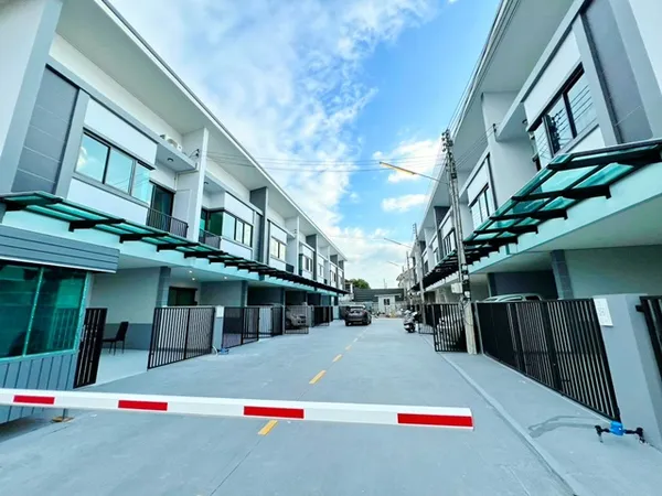 ผู้ใช้คนแรก บงกช ธรรมกาย รังสิตคลอง2 1.7กม. ตลาดจัมโบ คลอง3 ทาวน์โฮม 2 ชั้น พร้อมเฟอร์ฯครบ 3 นอน 2 น้ำ ม.ธรรมศาสตร์ 20ตร