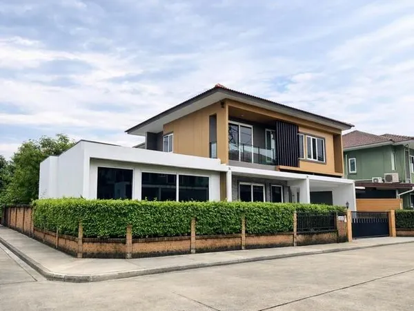 ขายบ้านเดี่ยว 2 ชั้น 73.60 ตร.ว. Golden Village อ่อนนุช 65 แปลงมุม เขตประเวศ