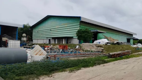 ขายโรงงานนิคมพัฒนาระยอง ที่ดิน 24-1-10 ไร่ ผังสีม่วงลาย พร้อมใบอนุญาต รง.4 จัดการของเสีย/รีไซเคิล