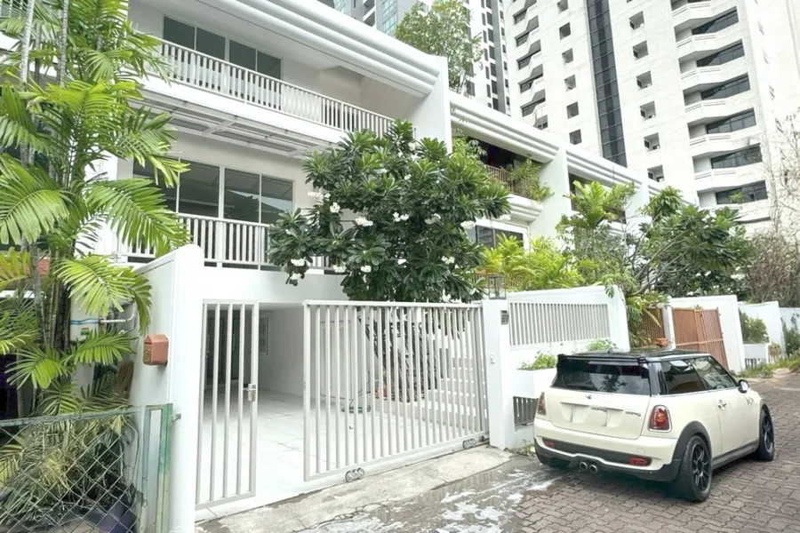 ขาย ทาวน์โฮม สุขุมวิท 31 ขนาด 40 ตรว 3นอน 3น้ำ รีโ