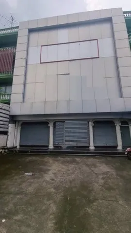 ให้เช่าอาคารพาณิชย์ 4.5 ชั้น 3 คูหา พื้นที่ใช้สอยรวม 283.2 ตร.มถนนรัชดาพิเษก .ใกล้ เดอะมอลล์ท่าพระ (รหัส RP265)