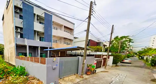 สวนหลวง ร.9 900 ม.รพ. สินแพทย์ ศรีนครินทร์ 800ม.ให้เช่าทาวน์เฮ้าส์ 4 นอน MRT ศรีอุดม 1กม. รถไฟฟ้าสายเหลือง 3 ชั้น จอดรถ 