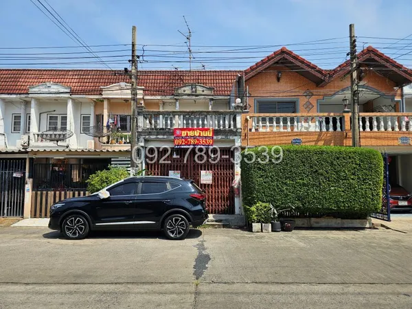 ขายบ้านทาวน์เฮ้าส์ 2 ชั้น หมู่บ้านรินทร์ทอง ซอยรามคำแหง190 มีระเบียงกว้างขวาง ใกล้รถไฟฟ้าสายสีชมพู