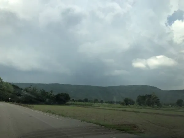 รีบหาที่ทางทำเกษตรพอเพียง ขายที่ดินสวยติดภูเขา เทือกเขายาวเรียงแนว ดินดีสมบูรณ์ทรัพย์ในดิน ฟ้าใสวิวหลักล้าน ต.นาจาน อ.สี