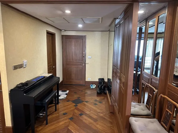 ขายคอนโดThe Grand Regent ติดBTSราชดำริ 80ตร.ม.1นอน ราคาพิเศษเพียง 1.5ล้าน