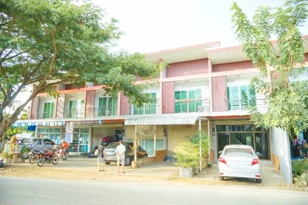 พร้อมเฟอร์ฯ ม.ลำพูน-ป่าซาง อาคาร 2 ชั้น 2 คูหา 30 ตร.ว.อาคารพาณิชย์ 2 นอน 2 น้ำ 240 ตร.ม. สยามทีวี ดิจิตอลสโตร์(ลำพูน) 4