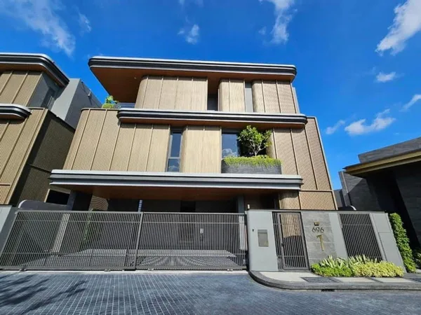 บ้านเดี่ยวพร้อมสระว่ายน้ำ Bugaan บูก้านเหม่งจ๋ายให้เช่า ห้วยขวาง 5BED มีลิฟท์ พร้อมอยู่